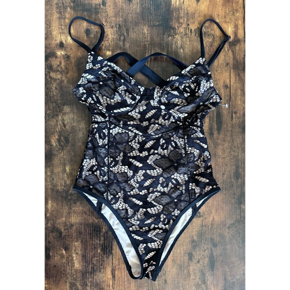 Some days lovin black lace swimsuit / New No Tags - Picture 4 of 7